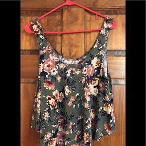 American Eagle cropped top tank